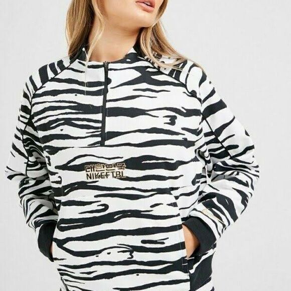 Nike Tech Fleece NSW Tiger Animal Print Korea Soccer Team Jacket White Black - Picture 1 of 5